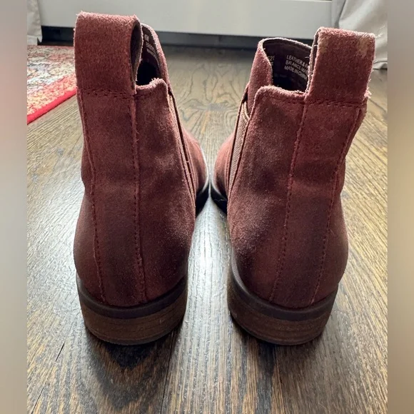 Born • Women's Brenta Comfort Booties (6) - Picture 5 of 9